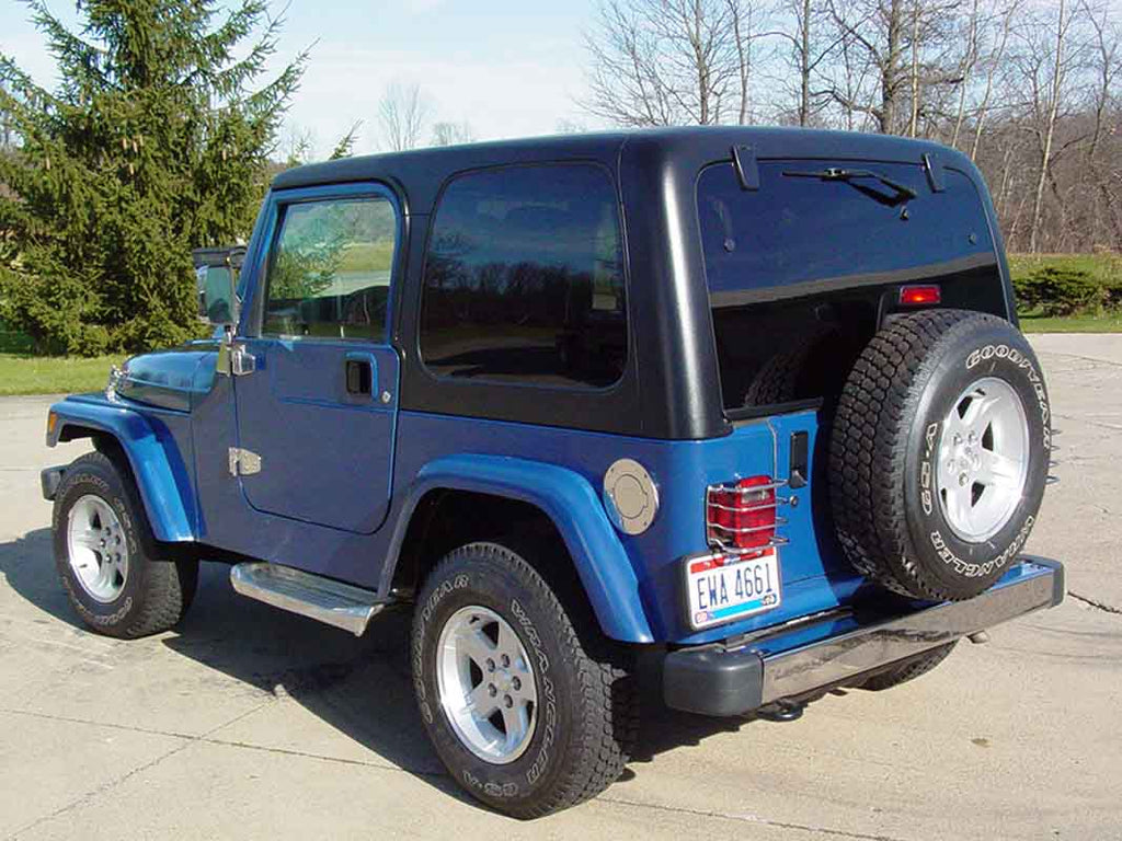 Opposing side view of Kentrol Side Steps for 2002-2006 Jeep Wrangler 30518 installed to the vehicle's body
