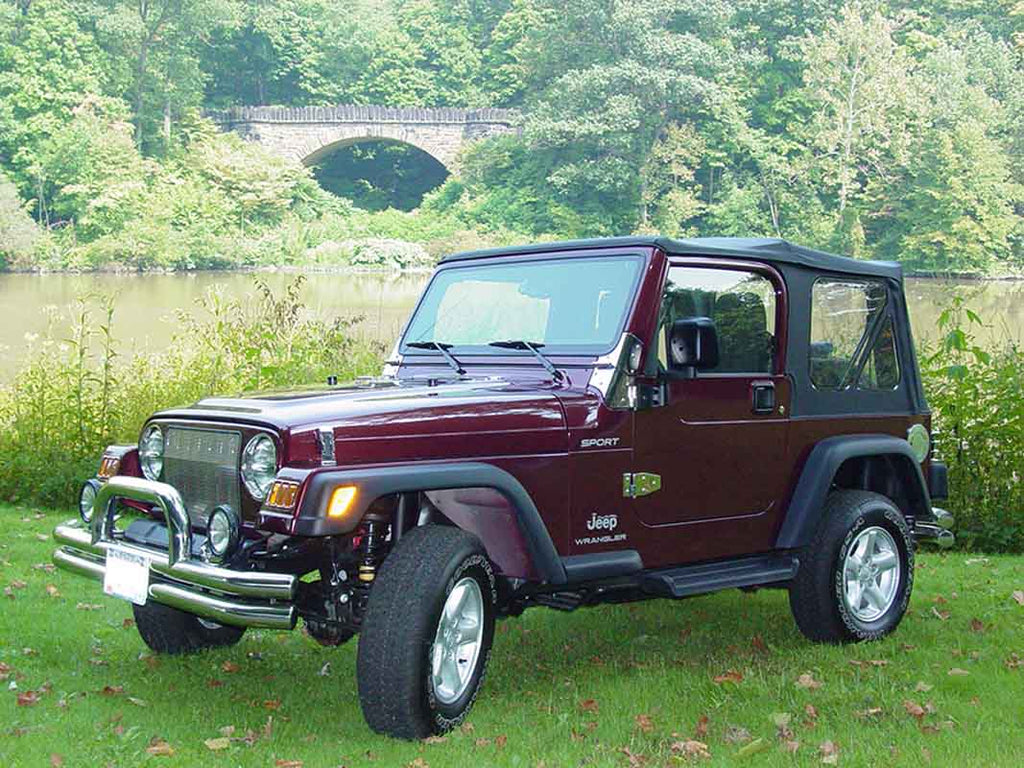 Kentrol T-304 stainless steel hinges for Jeep Wrangler TJ, showcasing the polished stainless steel