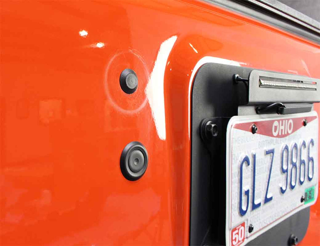 Opposing side view of the Kentrol Tailgate Plugs for 2007-2018 Jeep Wrangler 70004 installed to the vehicle
