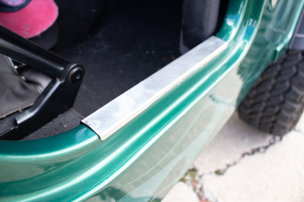 Side view of one of the two Kentrol Entry Guards for 1976–1995 Jeep CJ, Wrangler 50416 installed to the vehicle
